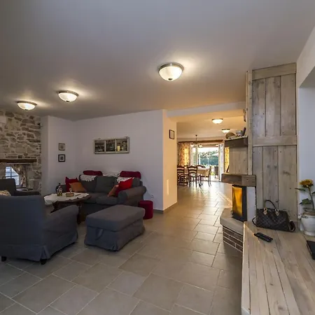 Hébergement de vacances Con Wellness A 1 Km Dal Mare Seget (Umag)
